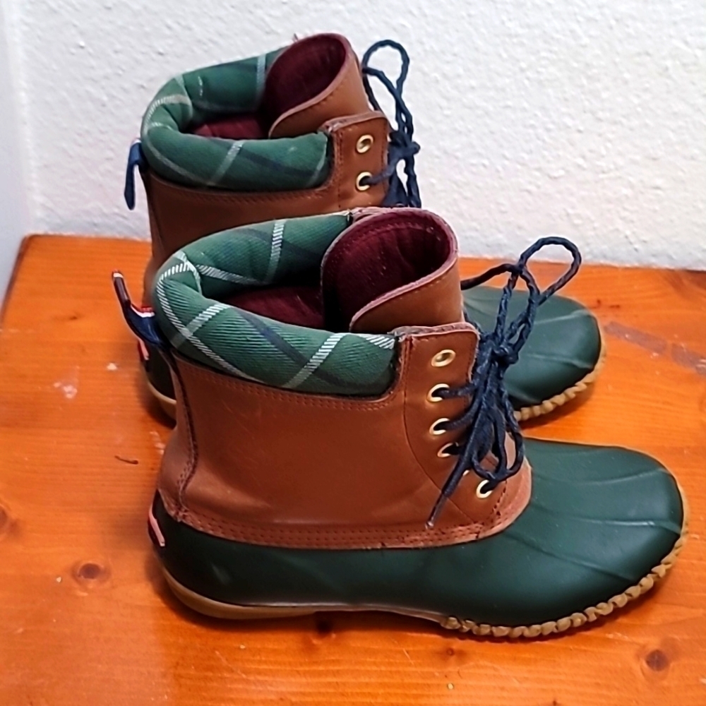 Tommy‎ Hilfiger twRUSSEL Duck Boots Mens 8 Green Brown Plaid Lace Up Rain Boots